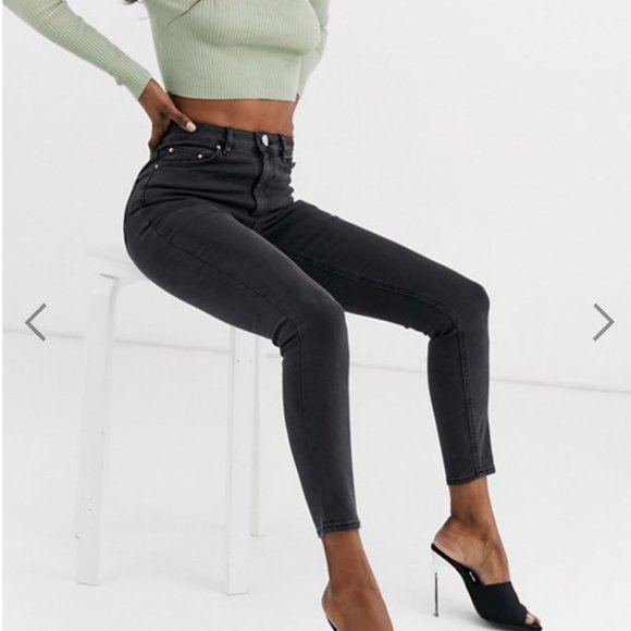 High-rise Ultra-skinny jeans in Washed Black - Picture 2 of 4